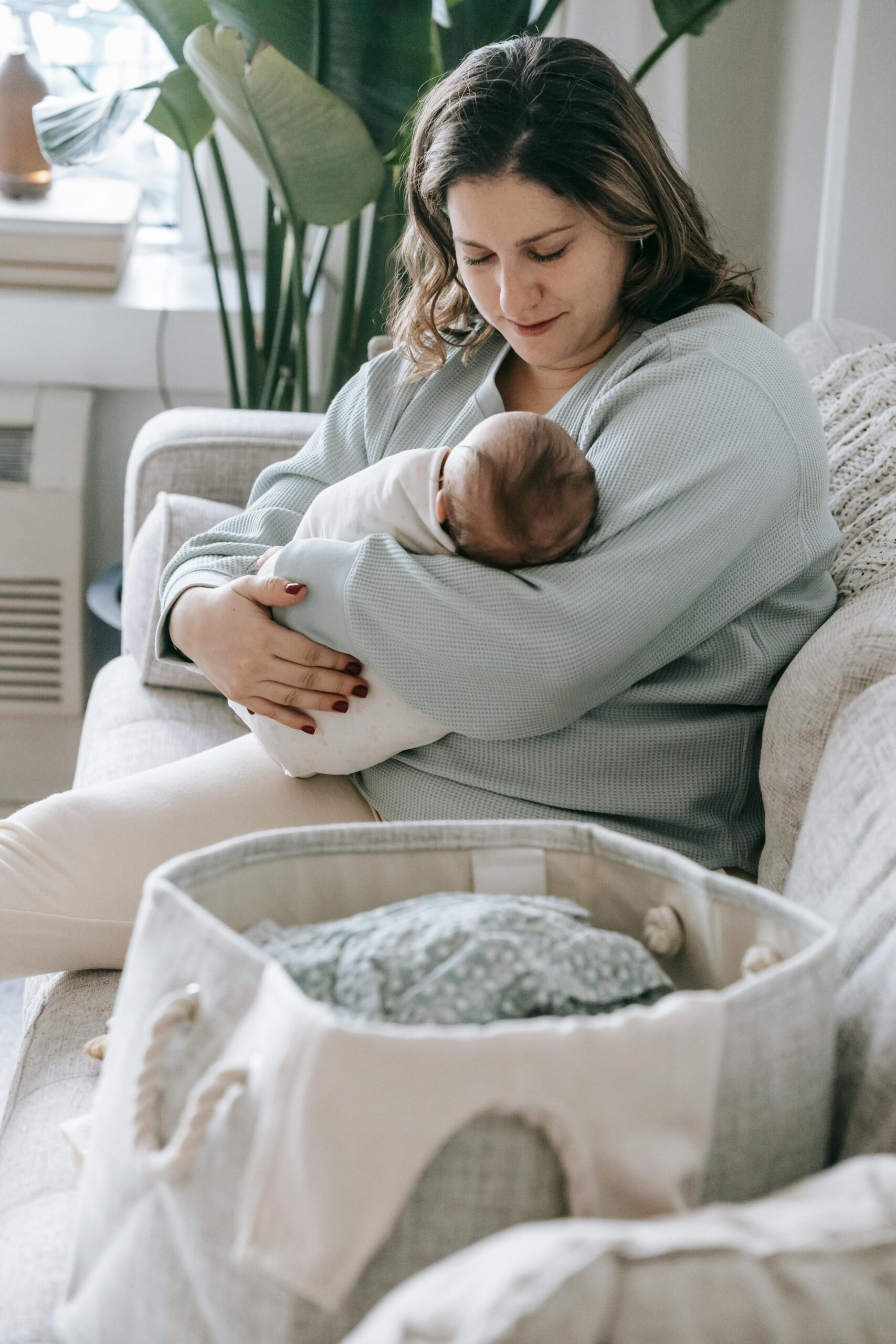 The Emotional and Physical Benefits of Breastfeeding for Moms